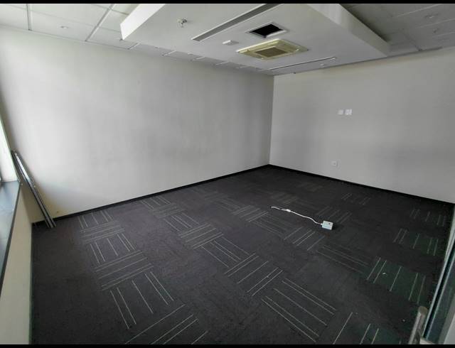 2,700M² OFFICE TO LET IN WATERFALL